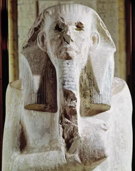 Sitzende Statue von König Djoser (2630-2611 v. Chr.) aus dem Totentempel neben der Stufenpyramide von Djoser in Saqqara, Frühdynastische Periode (Detail)